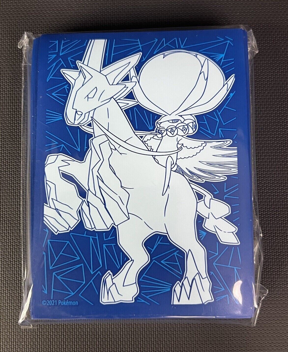 [44] SS06 - Confezione 65 Sleeves ETB Chilling Reign Ice Rider Calyrex