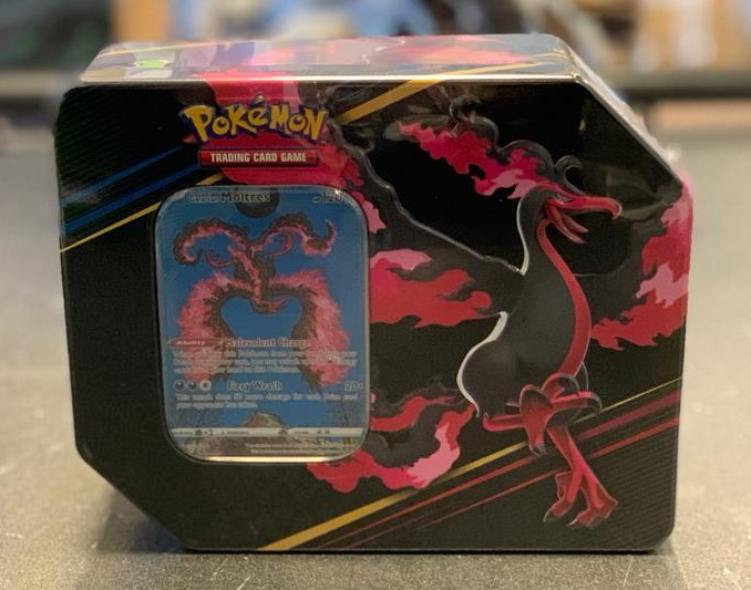 Crown Zenit ENG - 7" Tin Galarian Moltres
